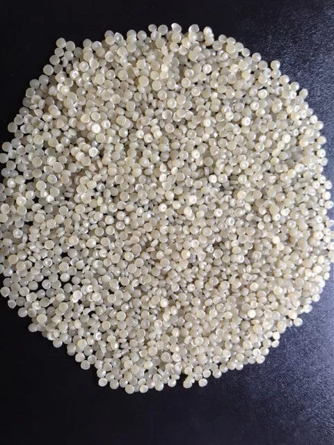 Caurspīdīgas, MFI 0.6 – 0.8 g/10 min (190 C 2.16 kg)